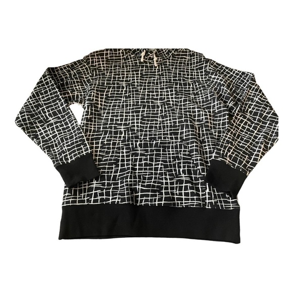 𝅺CRISTINA MARTINEZ GENDER INCLUSIVE GRAPHIC FLEECE HOODIE IN BLACK LADDE… - Picture 4 of 12